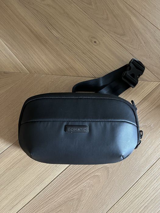 Czarna nerka torba gomatic sling czarna 1 L