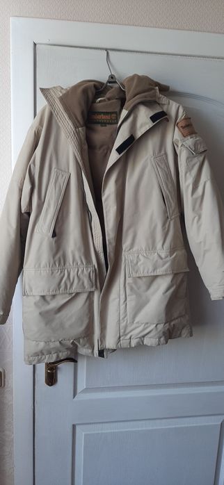 Продам жіночу курткуTIMBERLAND