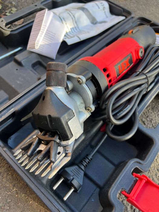 Машинка для стрижки овець. Електрична машинка