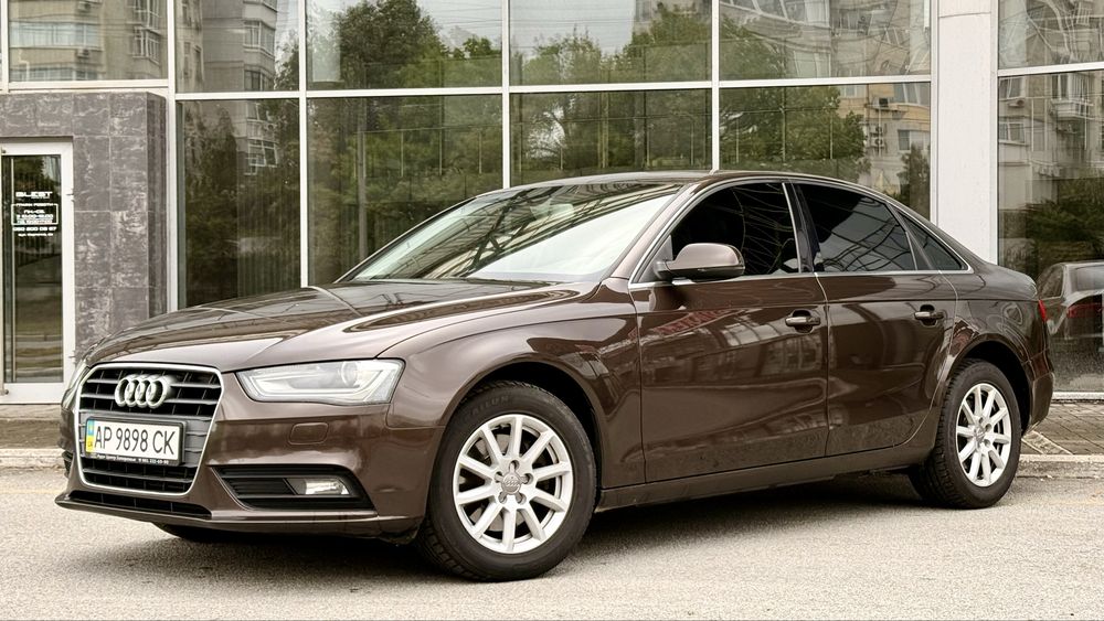 Продам Audi A4 официал