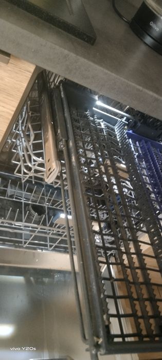 Sprzedam kosze od zmywarki beko