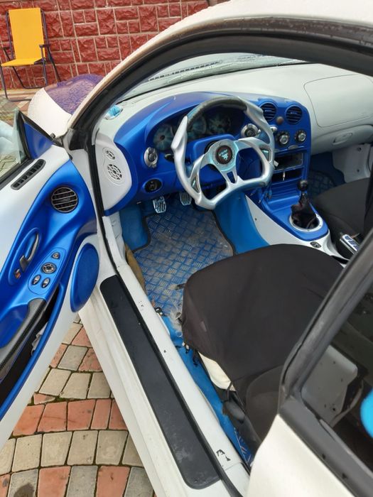 Авто Hyundai coupe1999