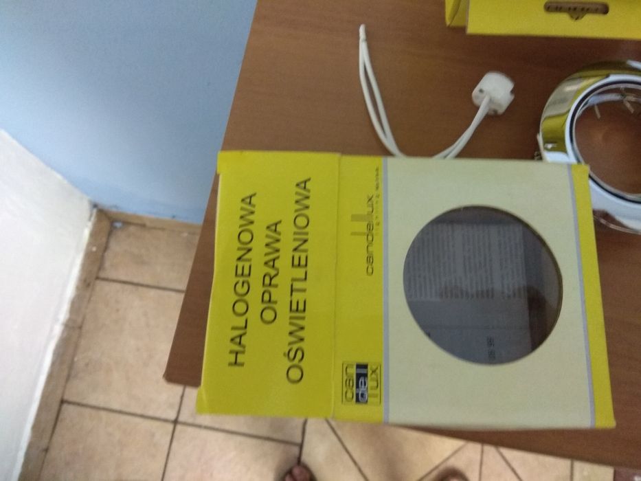 Halogenowa oprawa oświetleniowa