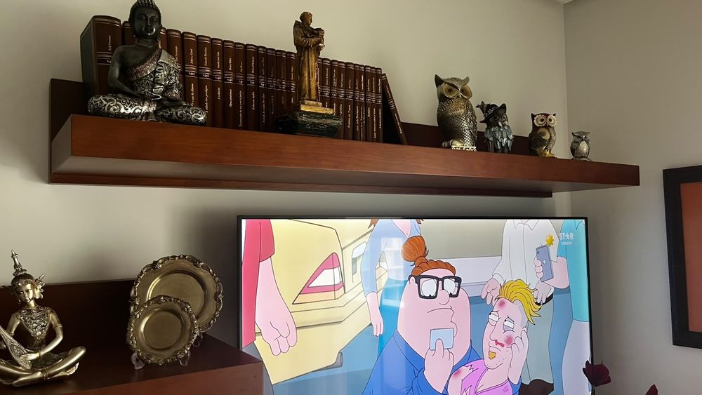 Estante de Televisão