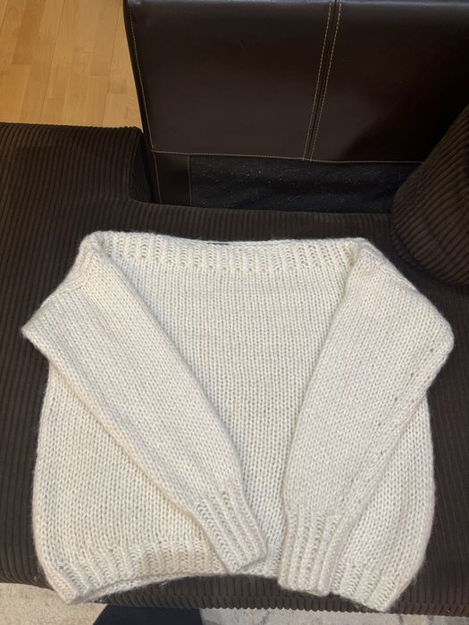 Світер з мохеру