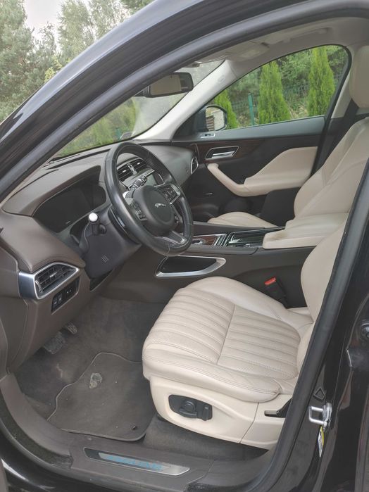 Jaguar F-Pace 2.5D