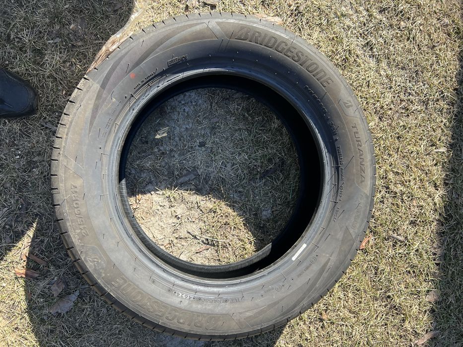 Резина літо 215 60 r17 bridgestone