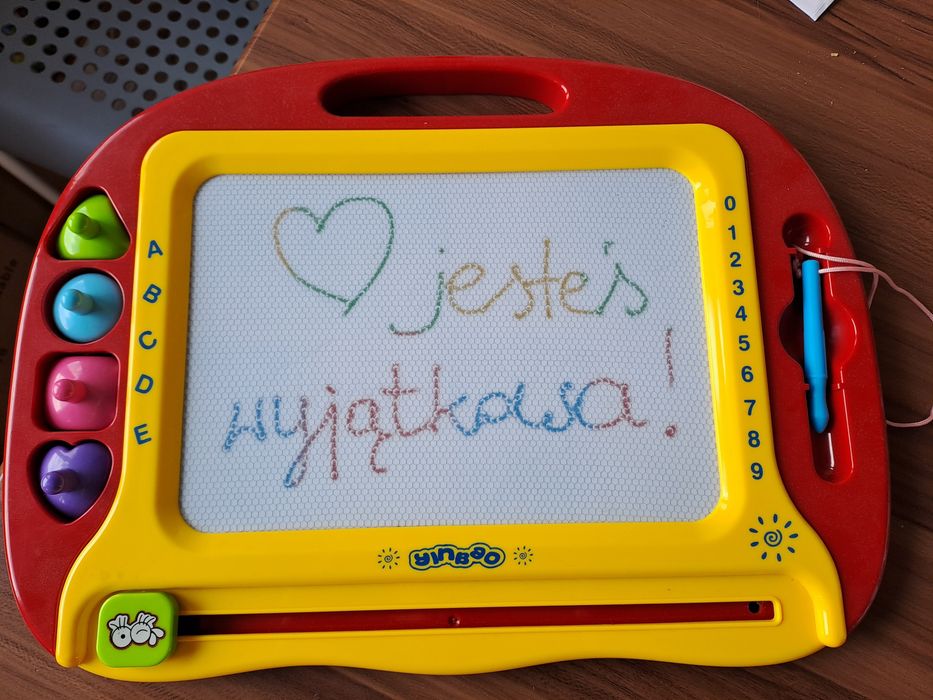 Tablica magnetyczna do rysowania Znikopis Duża plus stempelki