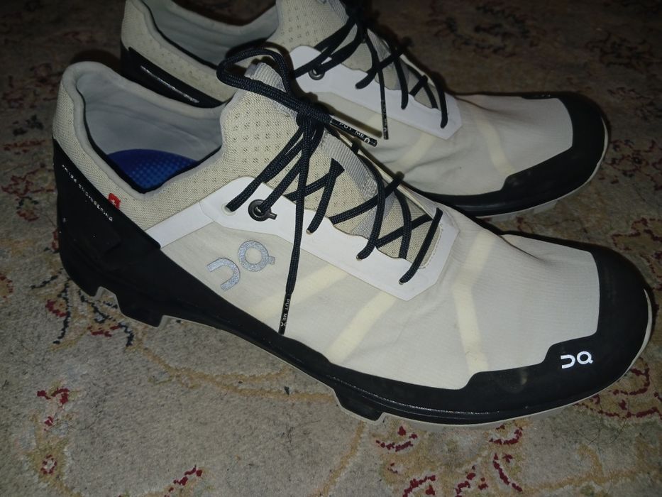 Чоловічі кросівки для бігу On Running Cloudventure Peak 2