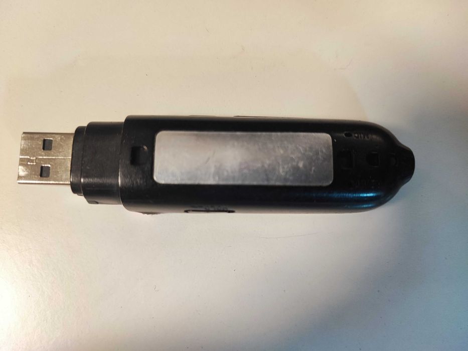 MP3 плеер Sony Walkman NWZ-B152F 2GB Red отличное состояние