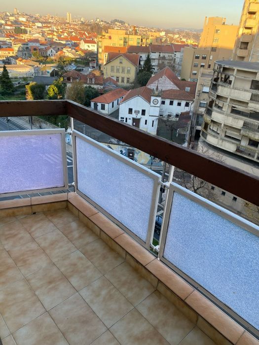 Arrenda-se 4 Quartos Apartamento T4