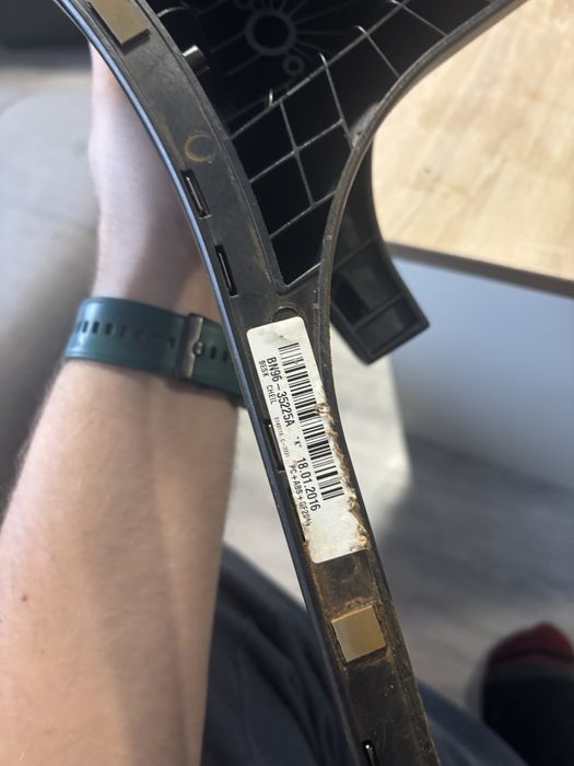 Podstawa stopa noga od samsung 48j6300 plus śruby