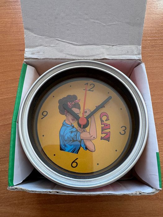 Magnetyczny zegarek na lodówkę Smukee