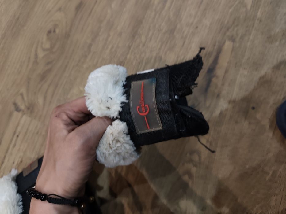 Kaloszki dla konia pony