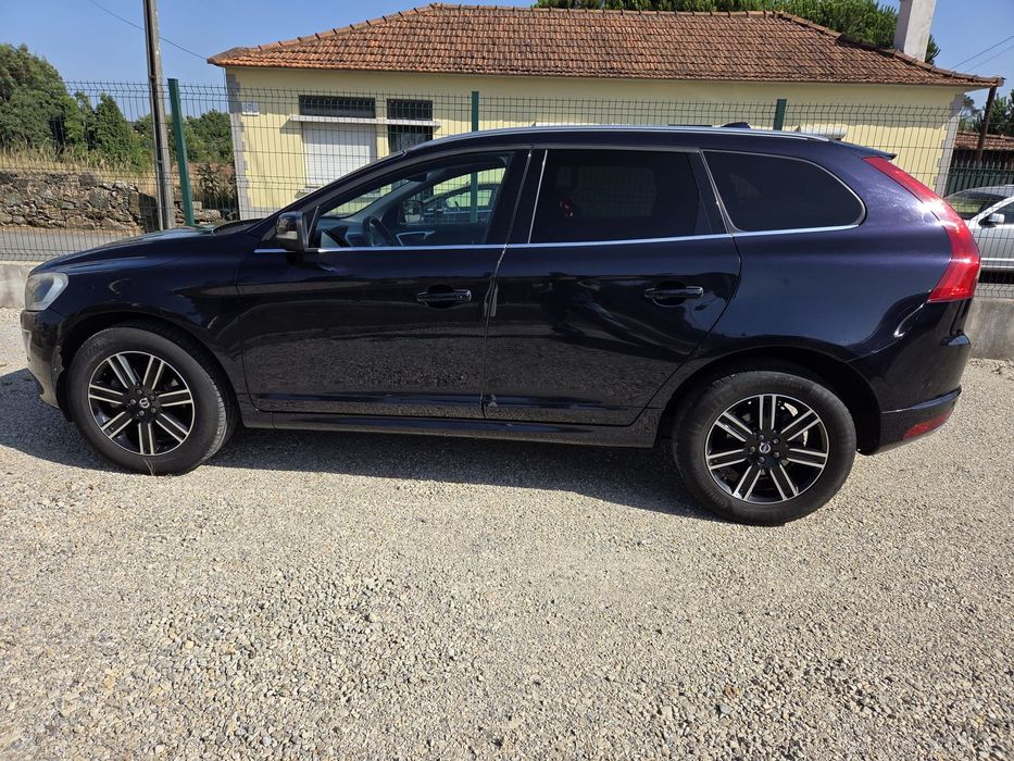 Volvo XC 60 2.0 D4 Momentum Plus Geartronic foto 5