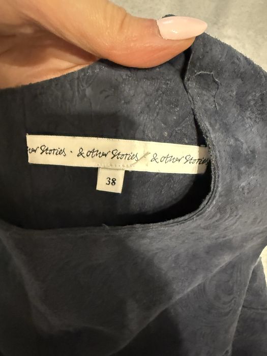 Сукні яскраві, святкові і наскожен день