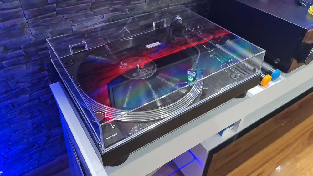 Програвач вінілових дисків Audio-Technica AT-LP120XUSB Black