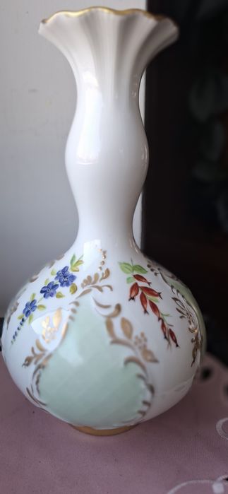 Porcelanowy reliefowany Edelstein