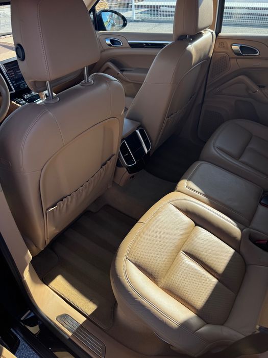 Porsche Cayenne — fotografia 10