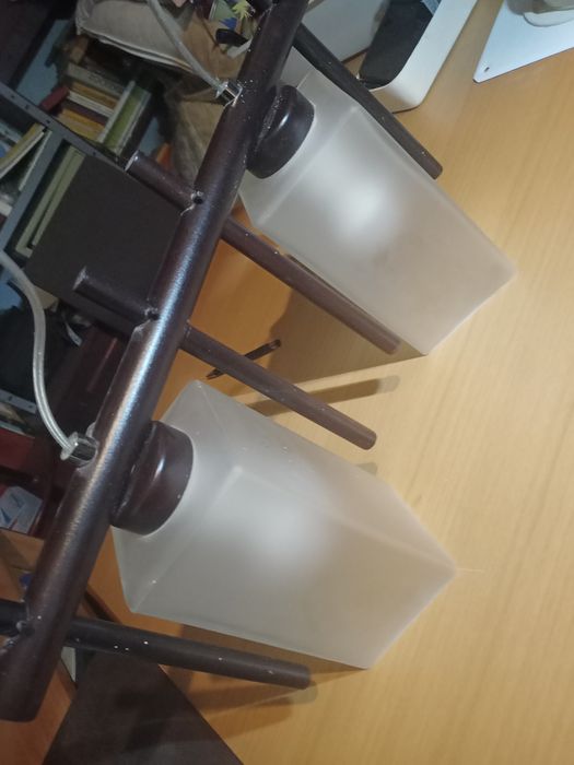 Lampa wisząca z żarówkami LED