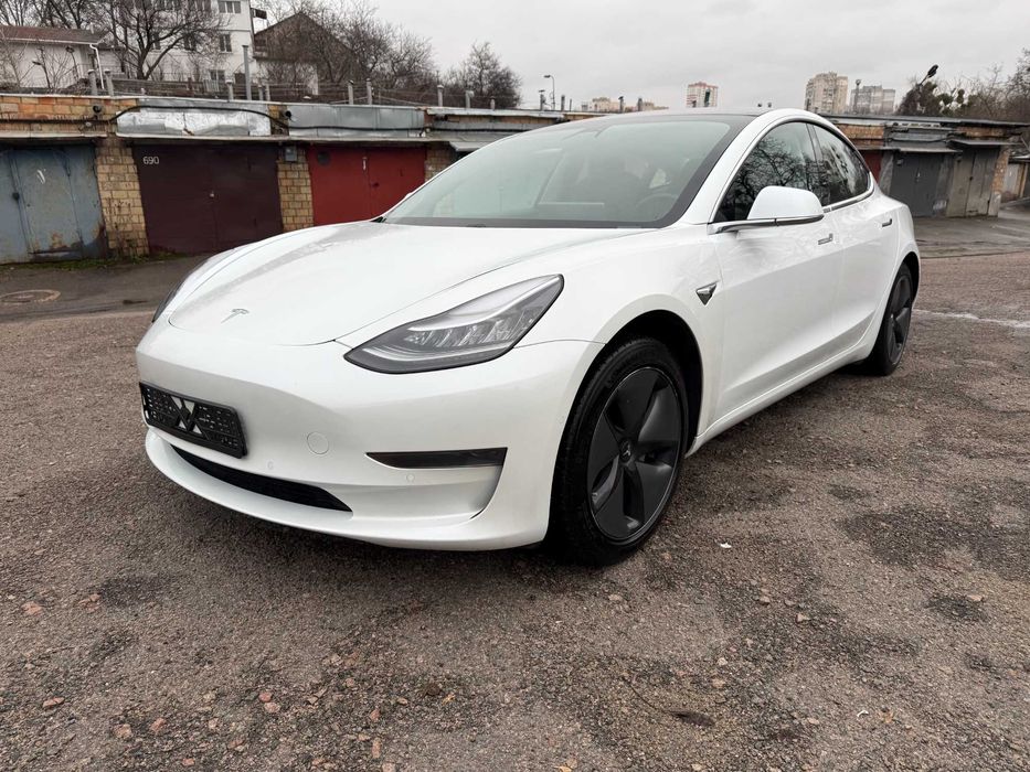 Продам Tesla Model 3 2018