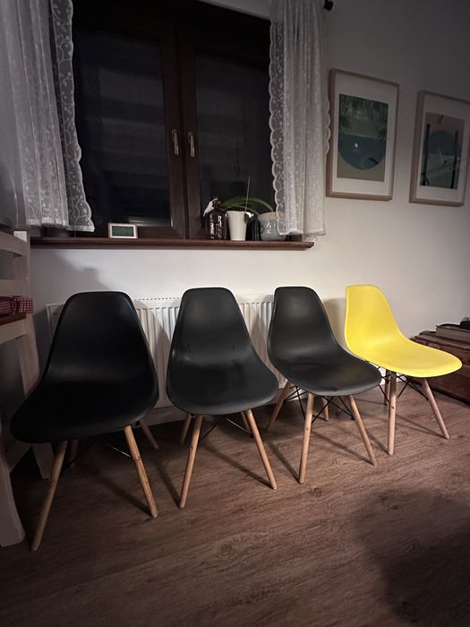 Krzesla skandynawskie plastikowe nogi debowe 8 sztuk