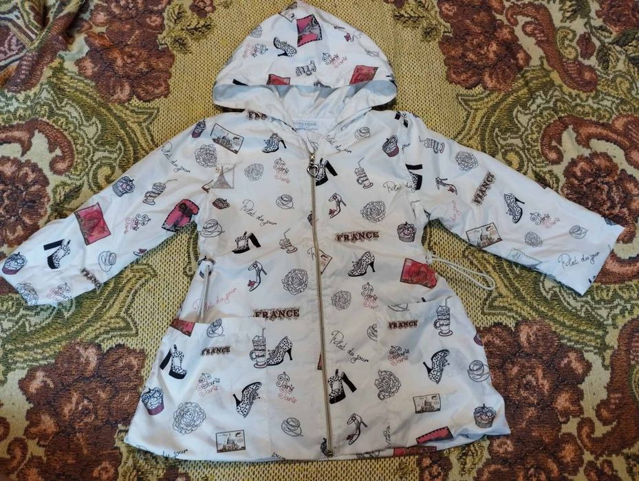 Плащик для дівчинки стильний 4 рочки