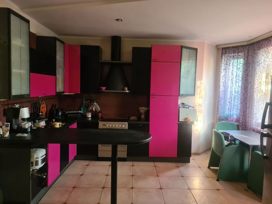 Здание 520м под комерцию