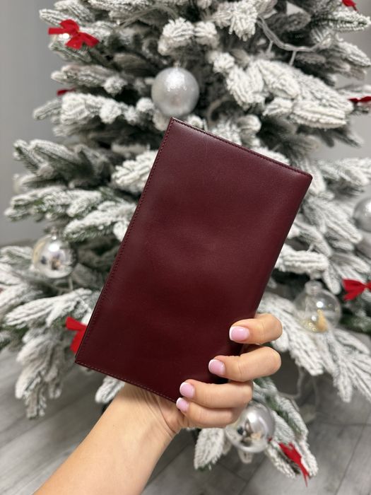 Шкіряний гаманець в бордовому кольорі