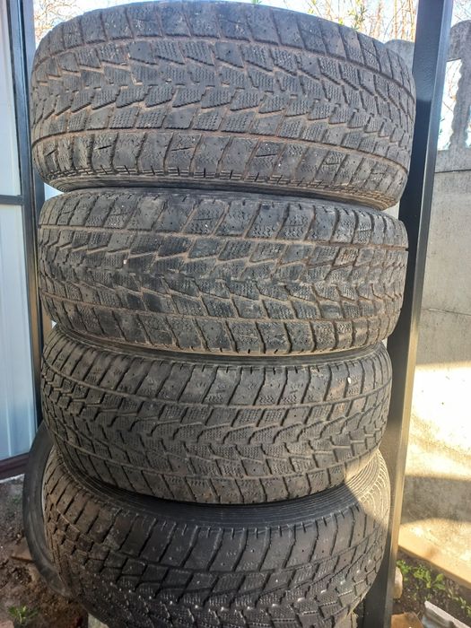 Продам шини Toyo 245/70/16