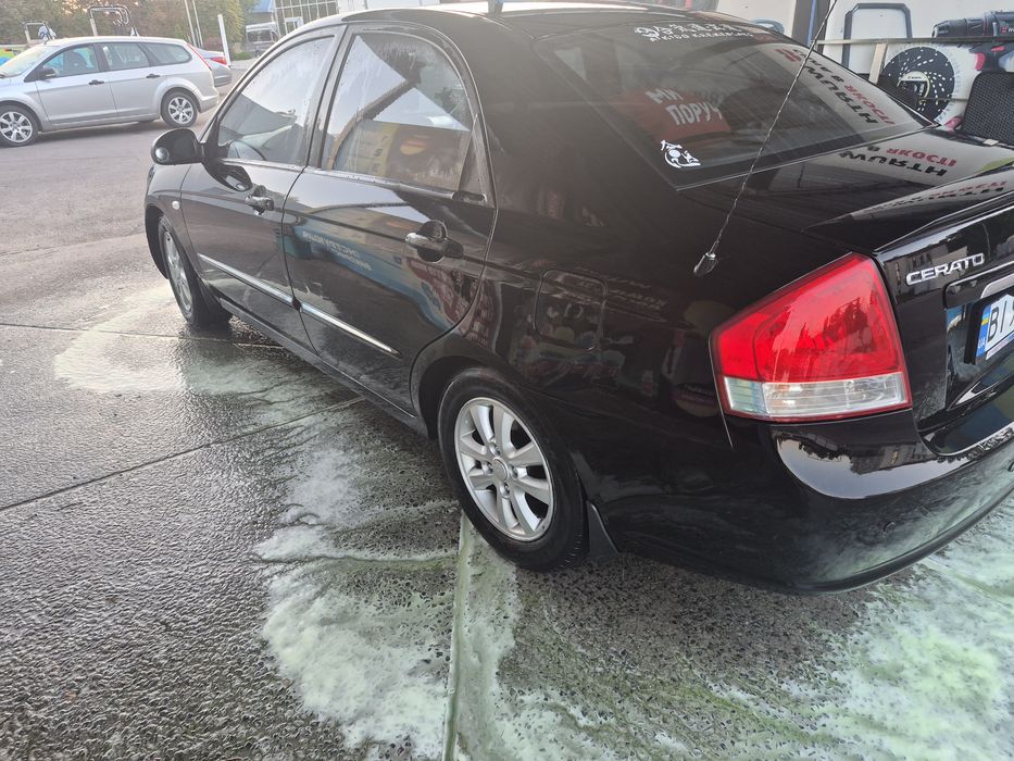 kia cerato 2007  года