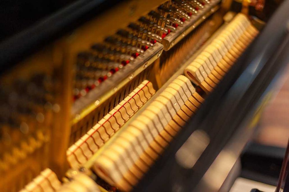 Pianino akustyczne samogrające z systemem Disklavier Yamaha YU5SXG
