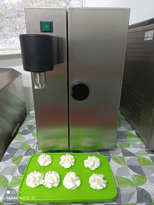 Automat,maszyna do bitej smietany Thermoplan Whipper