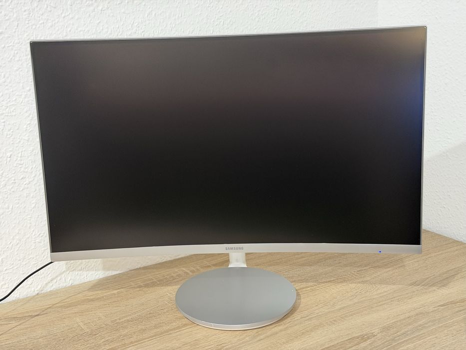 Monitor Samsung 27" C27F591FDU curved ,stan bardzo dobry