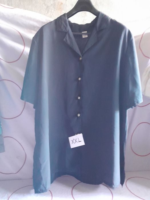 Blusas pretas senhora  50 e xxl
