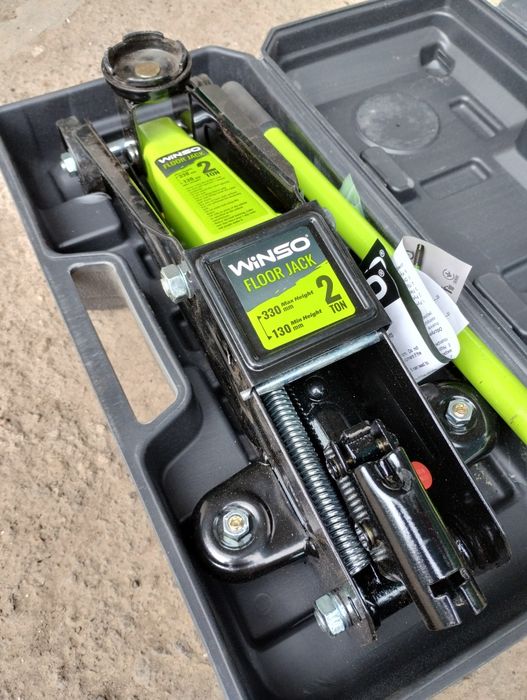 Домкрат підкатний гідравлічний Winso( Польща)