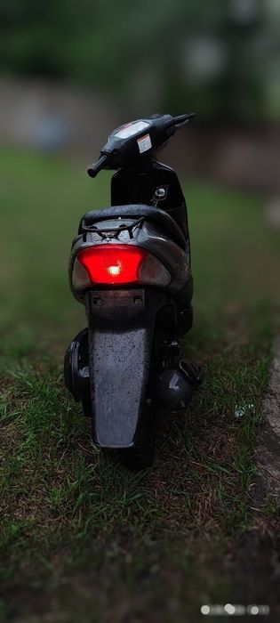 Продам скутер Сузікі лет 2 нев