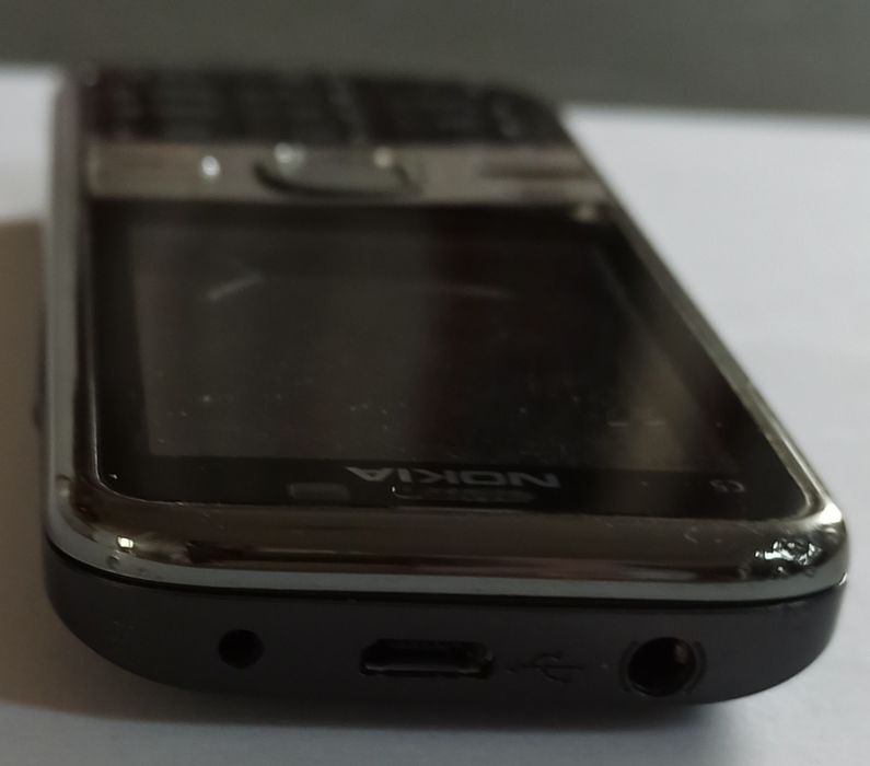 Telefon Nokia C5-00