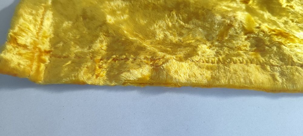 Ретро одіяло або скатертина жовта з квітами велюр