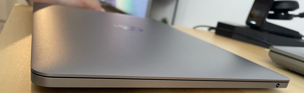 MacBook Pro 13" M1 (2020) 8/512 bateria 95% 150 cykli  stan Idealny