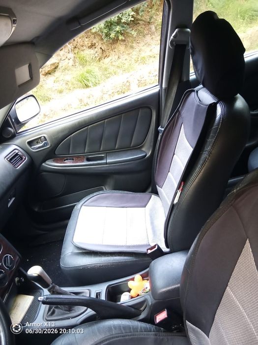 Carro Toyota Avensis