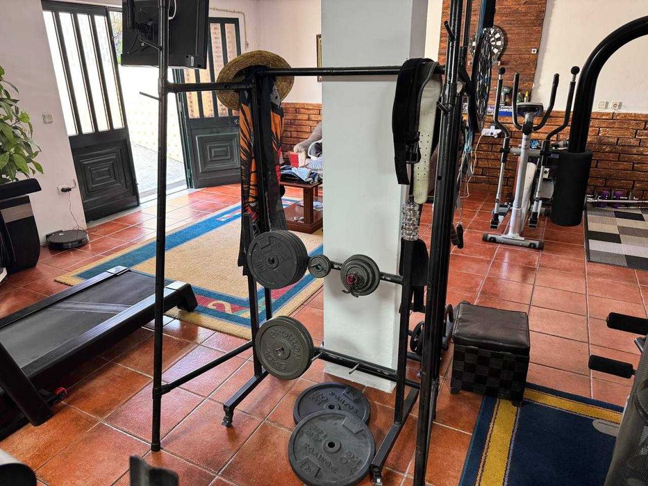 Equipamento completo de ginásio