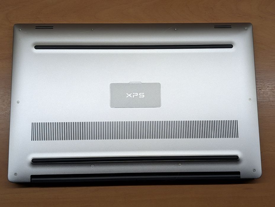 Замовлений Dell XPS 15 9550, i7-6700HQ, GTX 960m, FHD IPS, 12 RAM, 256 ssd