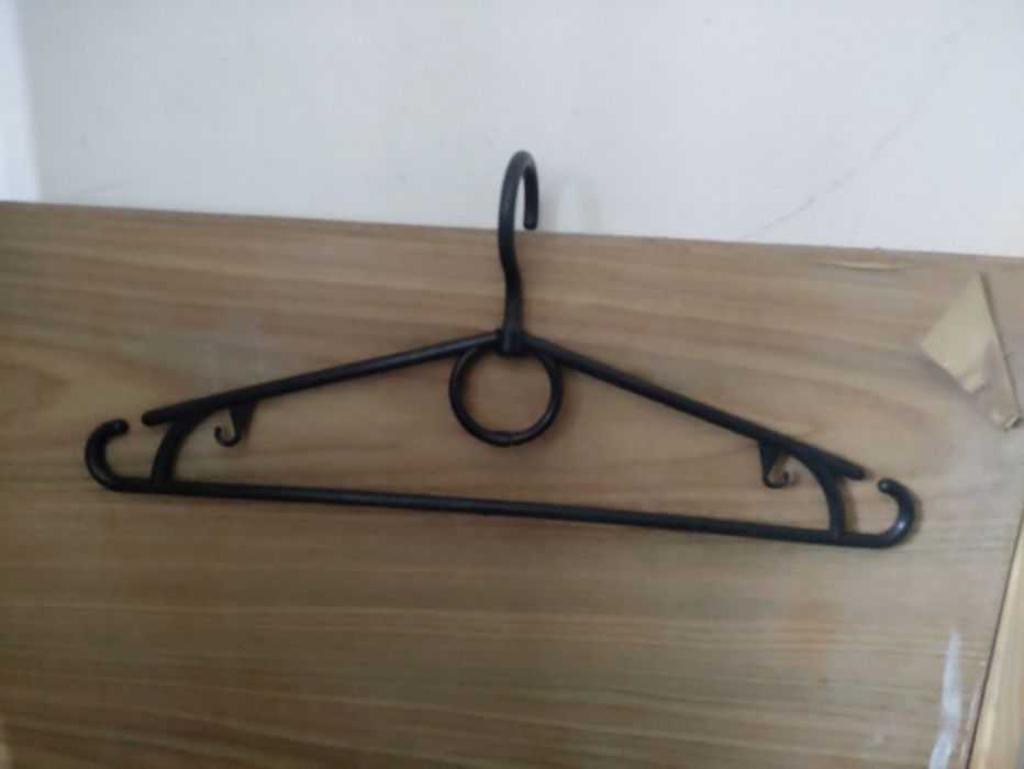 Тремпеля пластмассовые