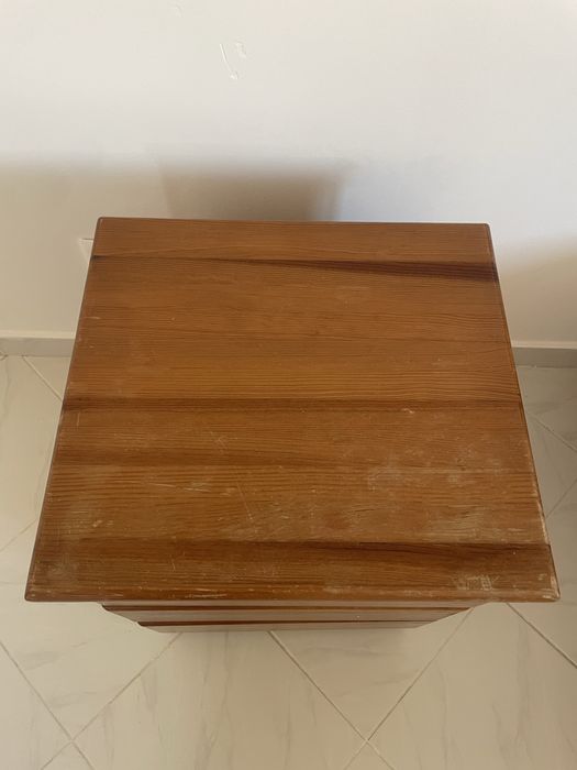 Mesa de cabeceira madeira