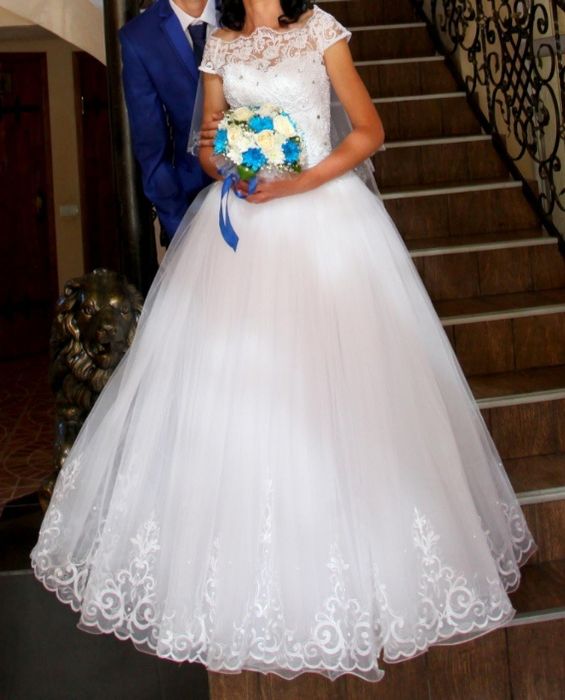 Свадебное платье б/у