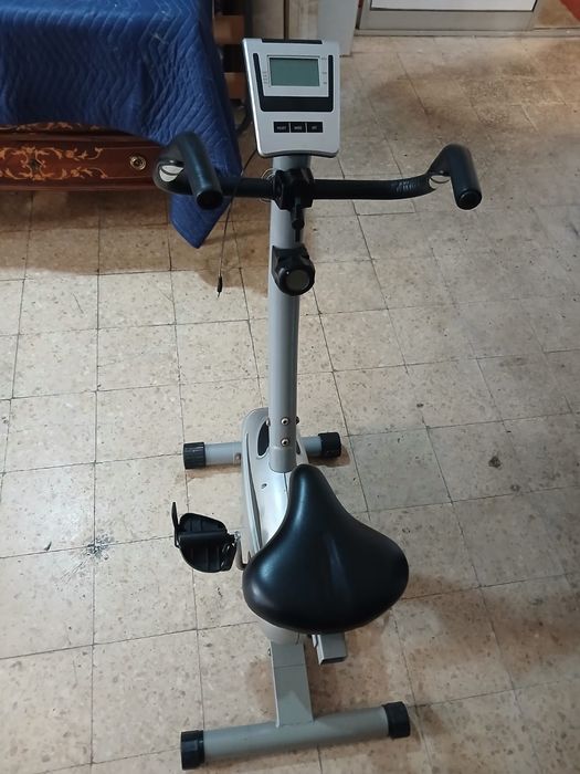 Bicicleta de ginásio