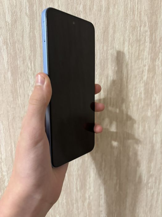 Продам телефон Xiaomi Redmi 12 8/256