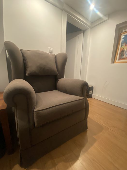 Cómodo Sofá Cinzento Escuro