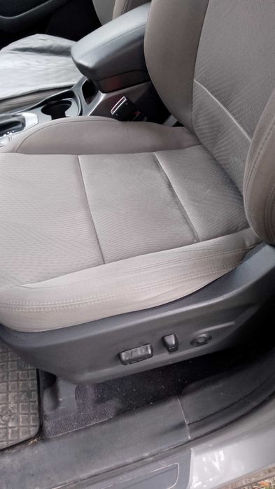 Продам власний автомобіль Santa Fe sport.